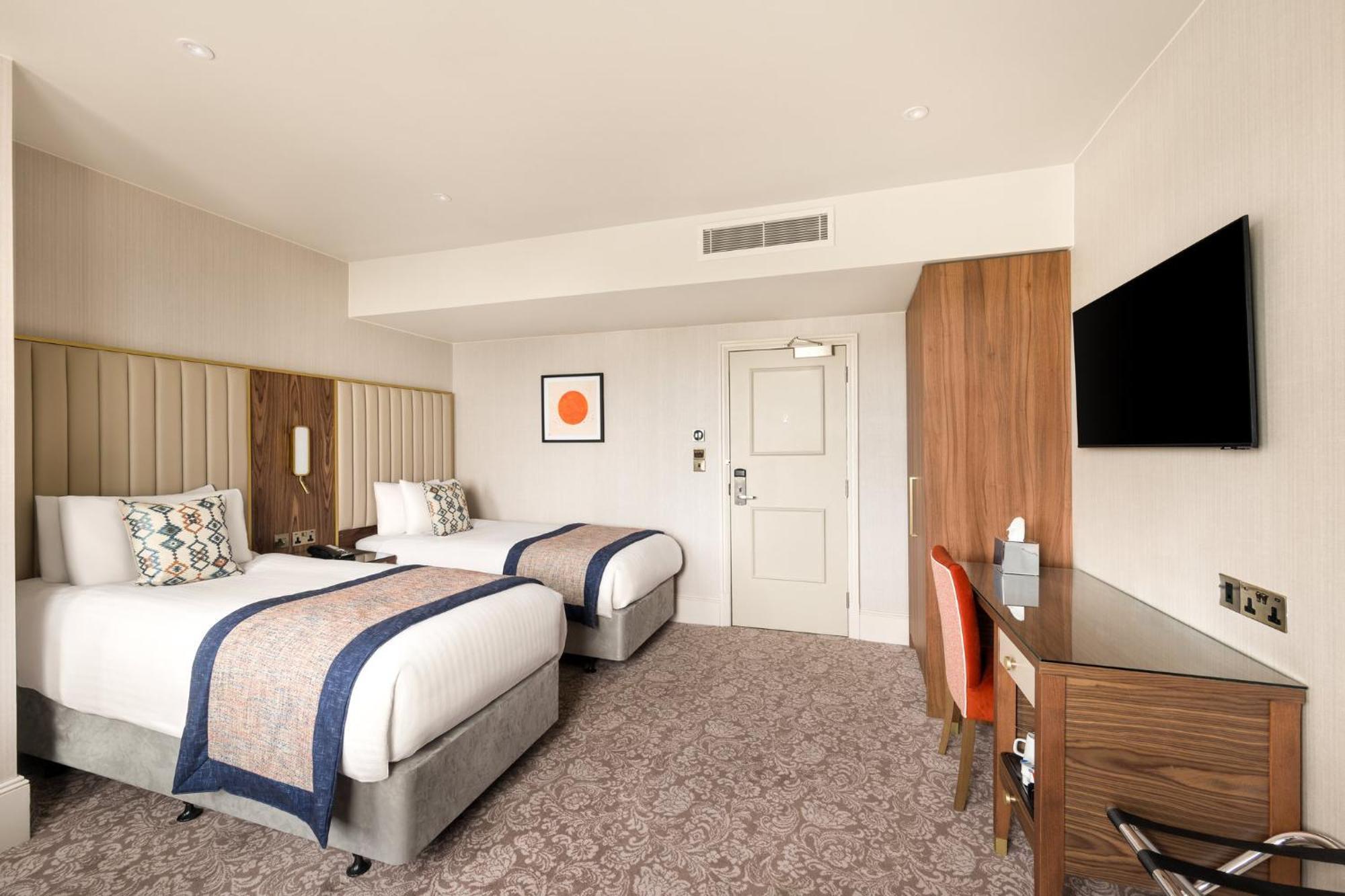 Hotel Voco The Clifton Folkestone By Ihg Extérieur photo
